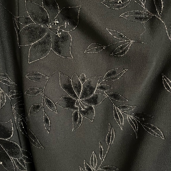 Women’s CDC Formal Black Dress with Velvet Floral Accents Size 12 - Picture 2 of 6